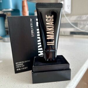 IL Makiage Full Coverage Foundation